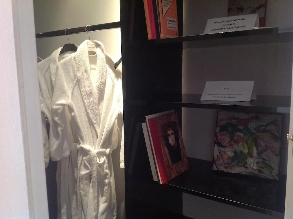 B&B Mundi Milan Italy